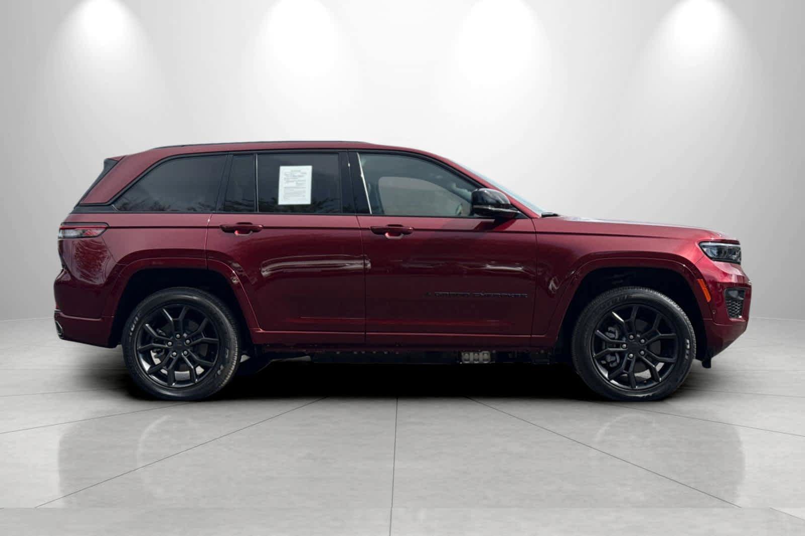 Used 2024 Jeep Grand Cherokee Limited 4xe AWD/4WD image 8