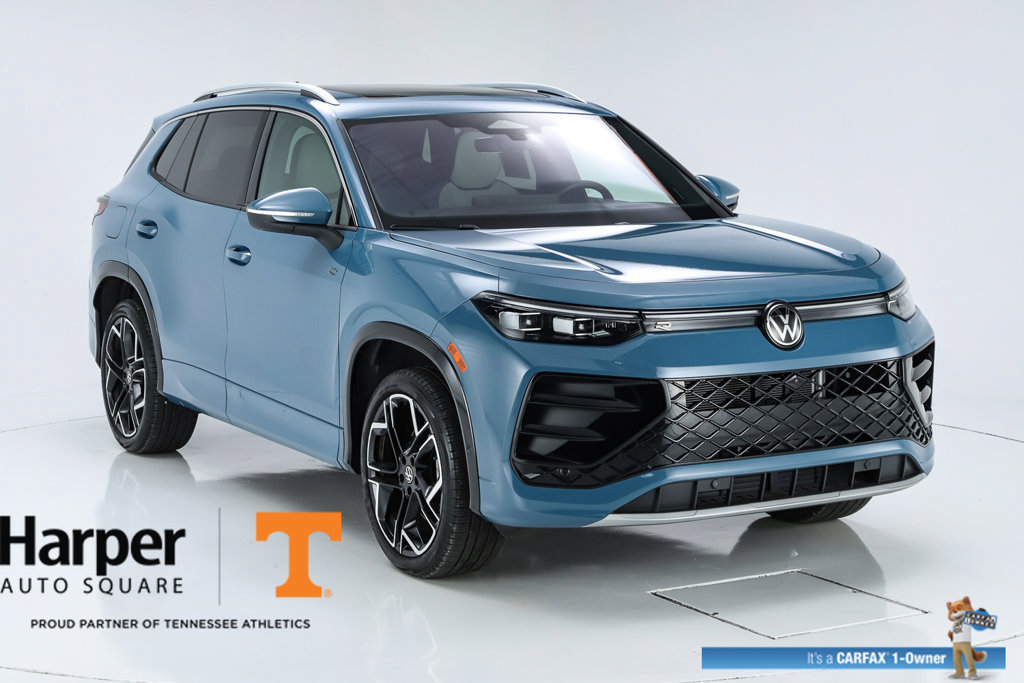 Used 2025 Volkswagen Tiguan SEL R-Line AWD/4WD image 15