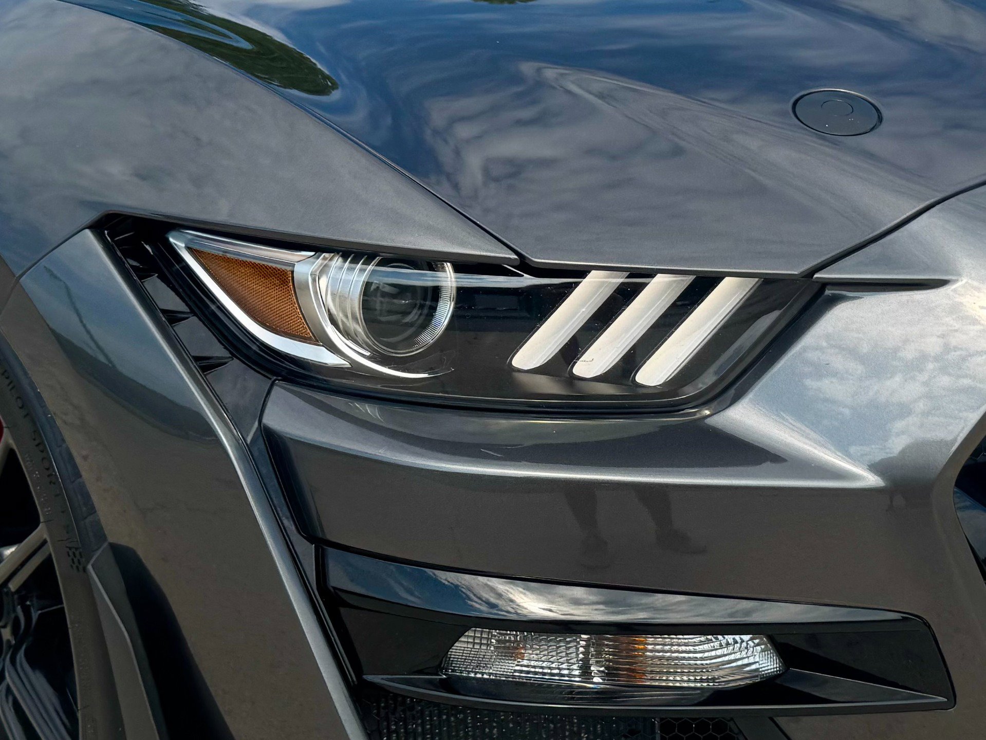 Used 2020 Ford Mustang Shelby GT500 w/ Technology Package image 68