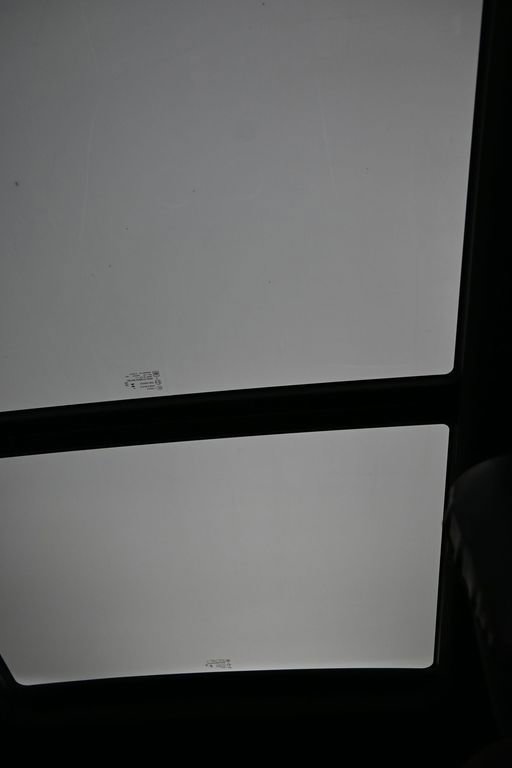 Used 2023 GMC Yukon XL SLT w/ SLT Luxury Package image 21