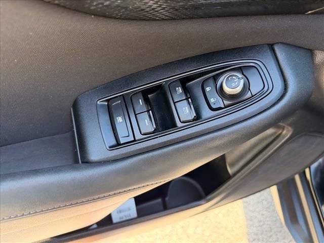 Used 2023 Subaru Outback Premium AWD/4WD image 16
