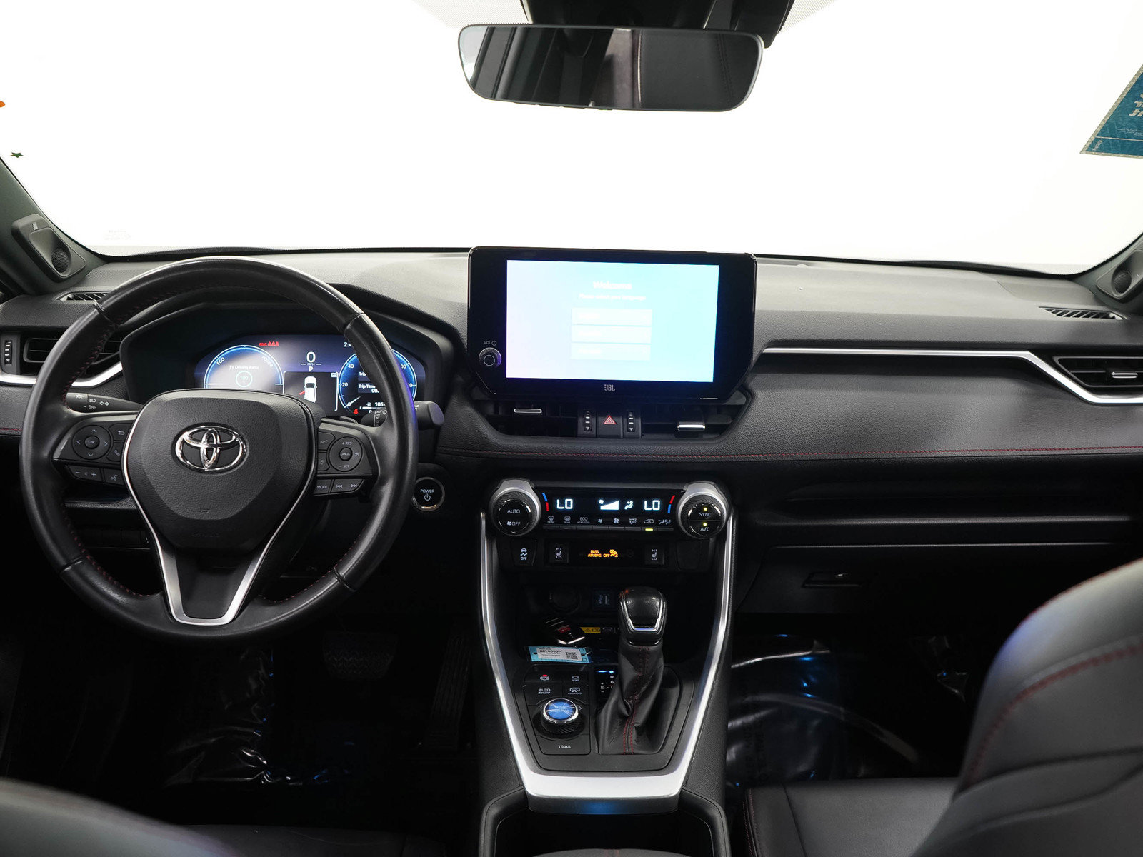 Used 2023 Toyota RAV4 XSE AWD/4WD image 16