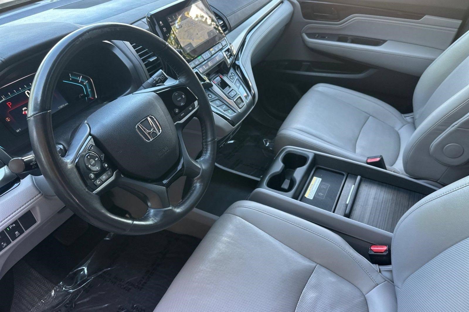 Used 2018 Honda Odyssey Elite image 4