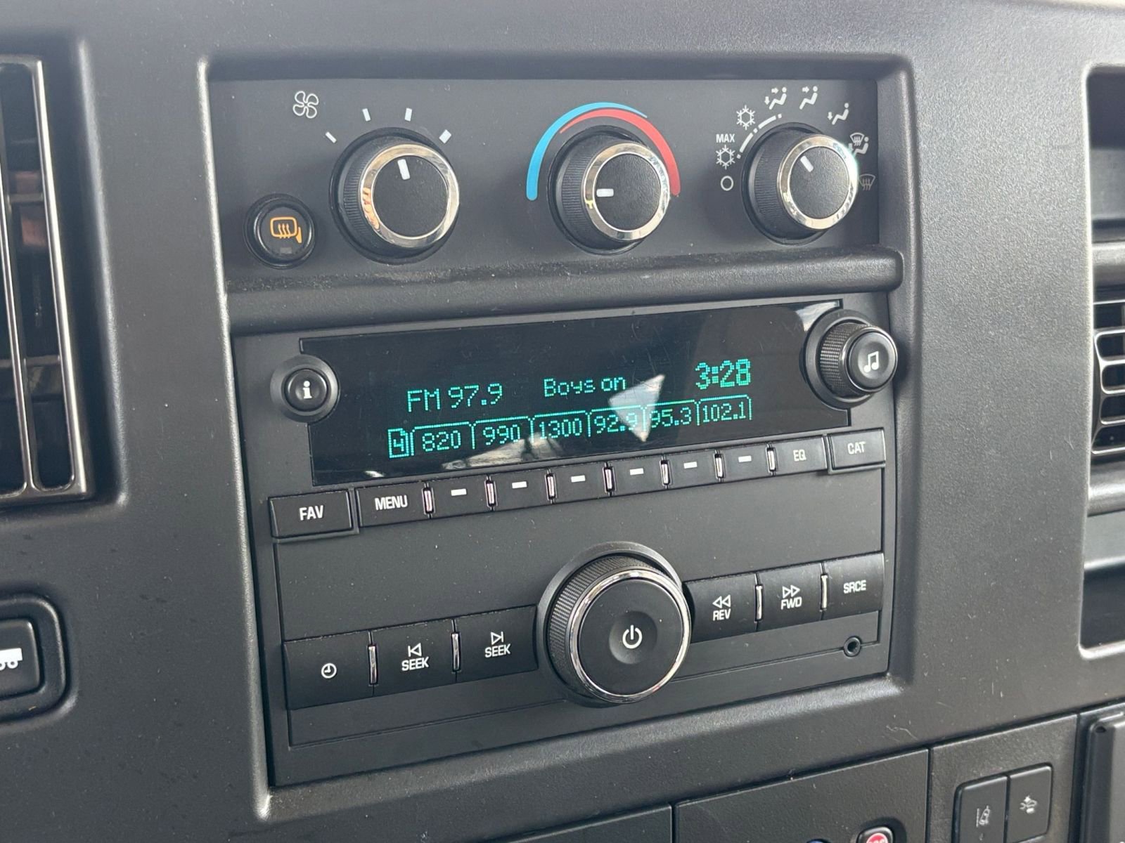 Used 2025 Chevrolet Express 3500 LT w/ LT Preferred Equipment Group image 20