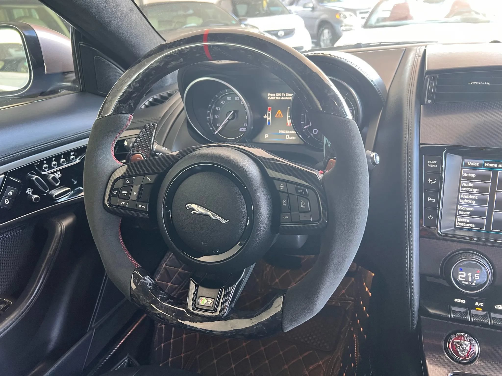 Used 2015 Jaguar F-TYPE R RWD image 11