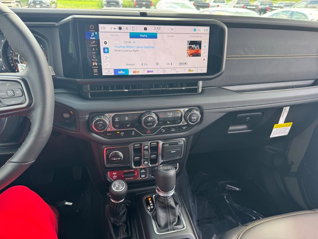 New 2025 Jeep Wrangler Unlimited Rubicon 392 image 30