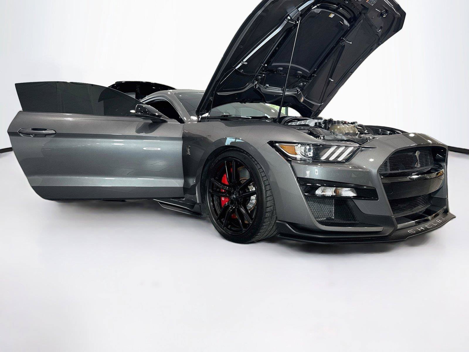 Used 2021 Ford Mustang Shelby GT500 w/ Technology Package RWD image 39