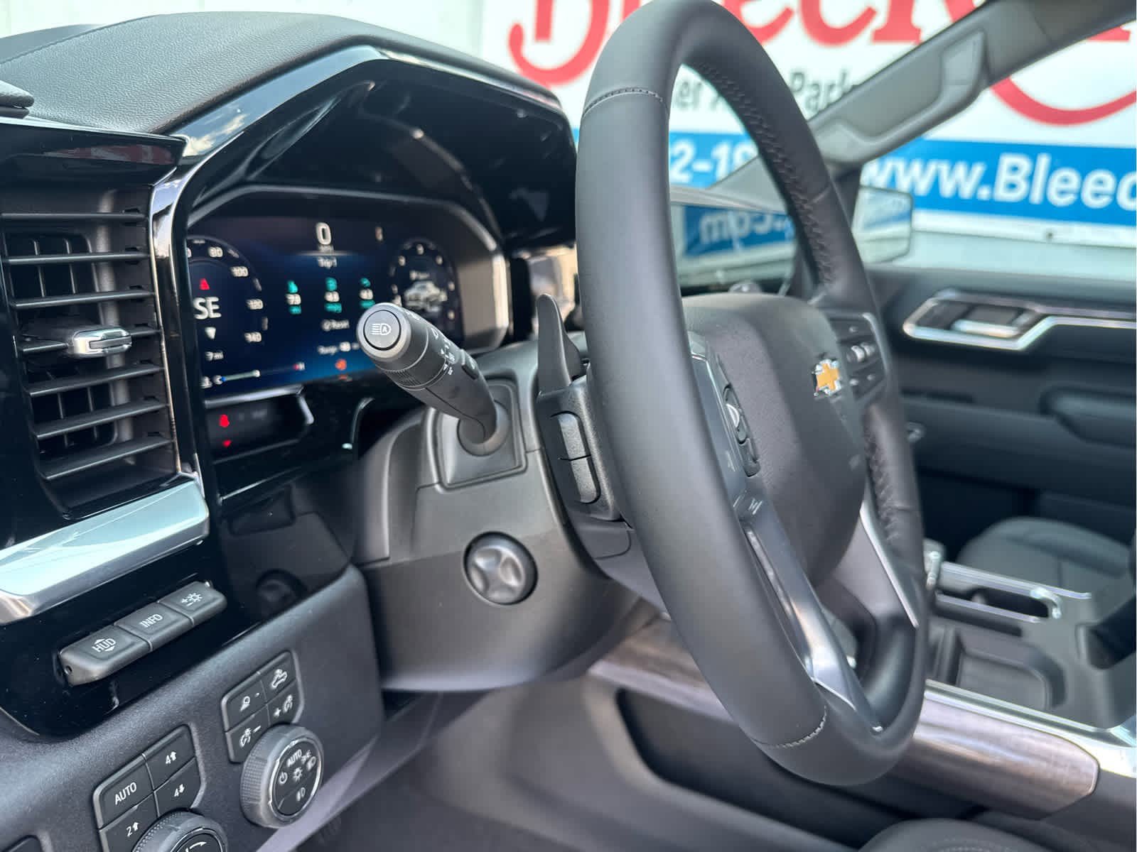 New 2026 Chevrolet Silverado 1500 LTZ w/ Technology Package AWD/4WD image 30