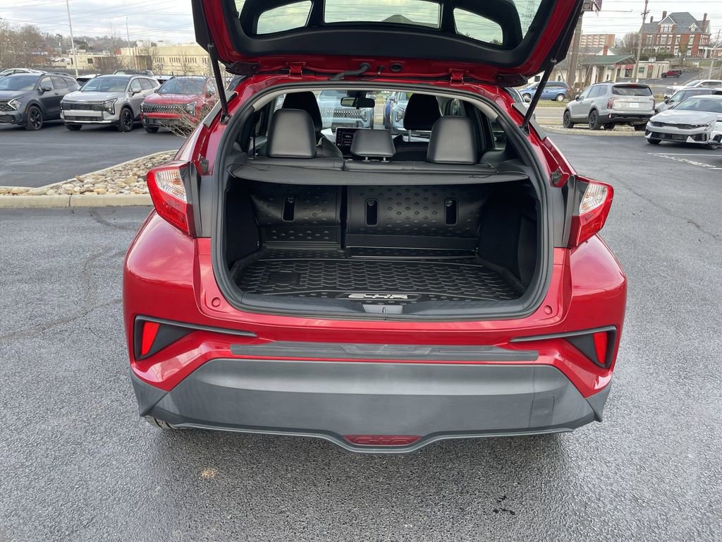 Used 2020 Toyota C-HR Limited image 34