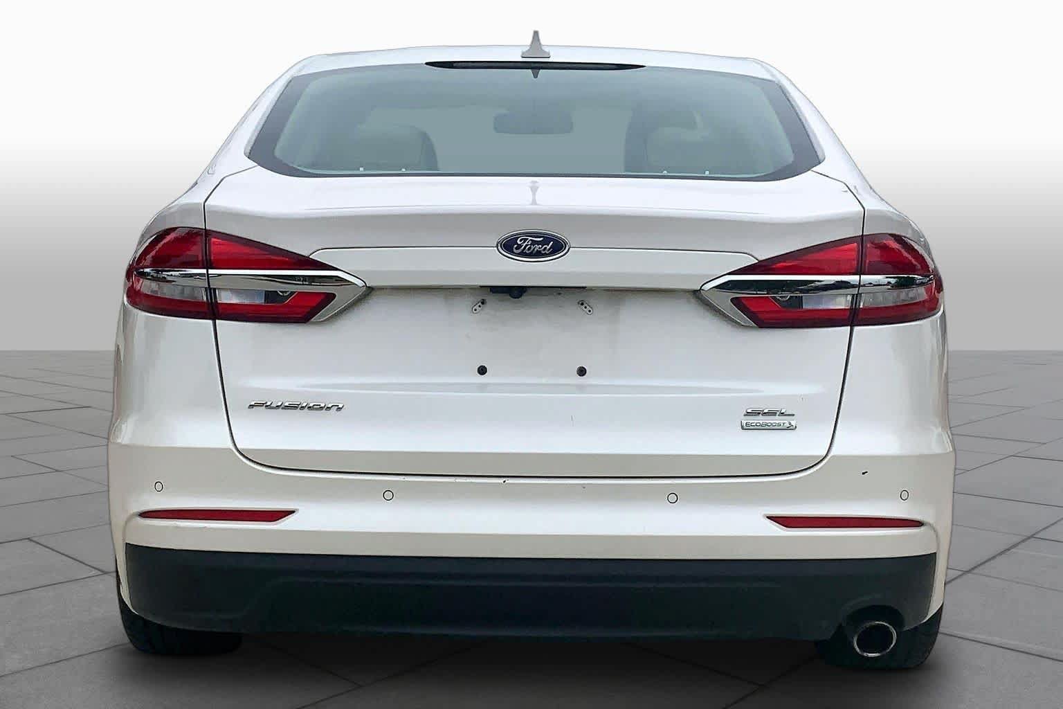 Used 2020 Ford Fusion SEL FWD image 5