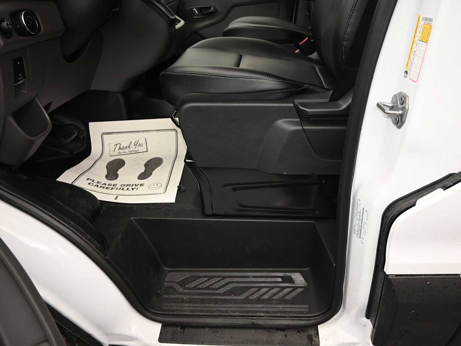 New 2024 Ford Transit 250 148 Medium Roof image 17