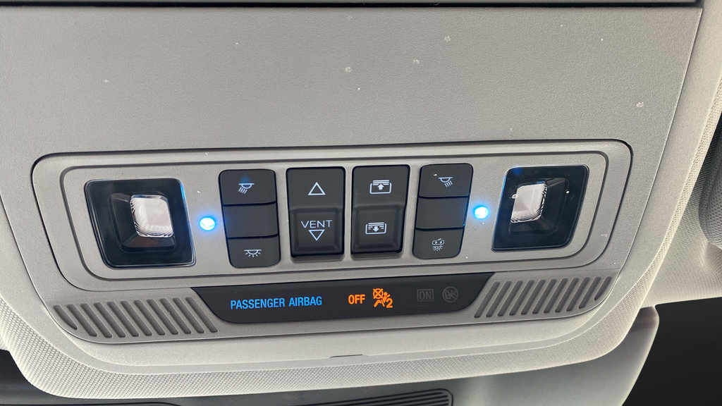 Used 2020 Ford Explorer XLT w/ Equipment Group 202A AWD/4WD image 33