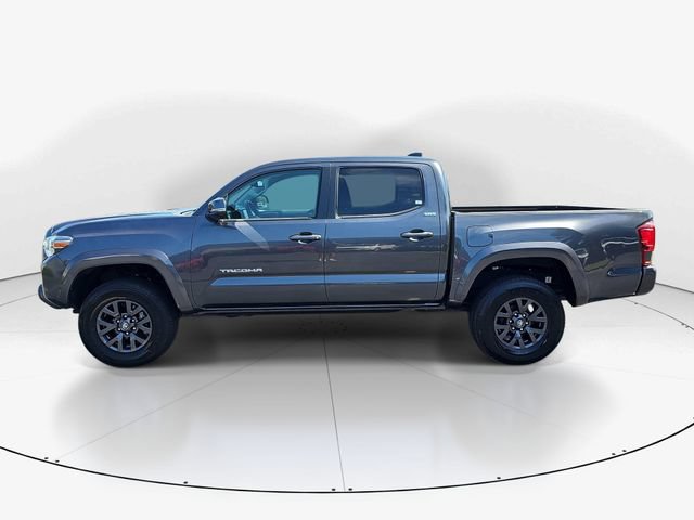 Used 2022 Toyota Tacoma SR5 w/ Technology Package RWD image 8