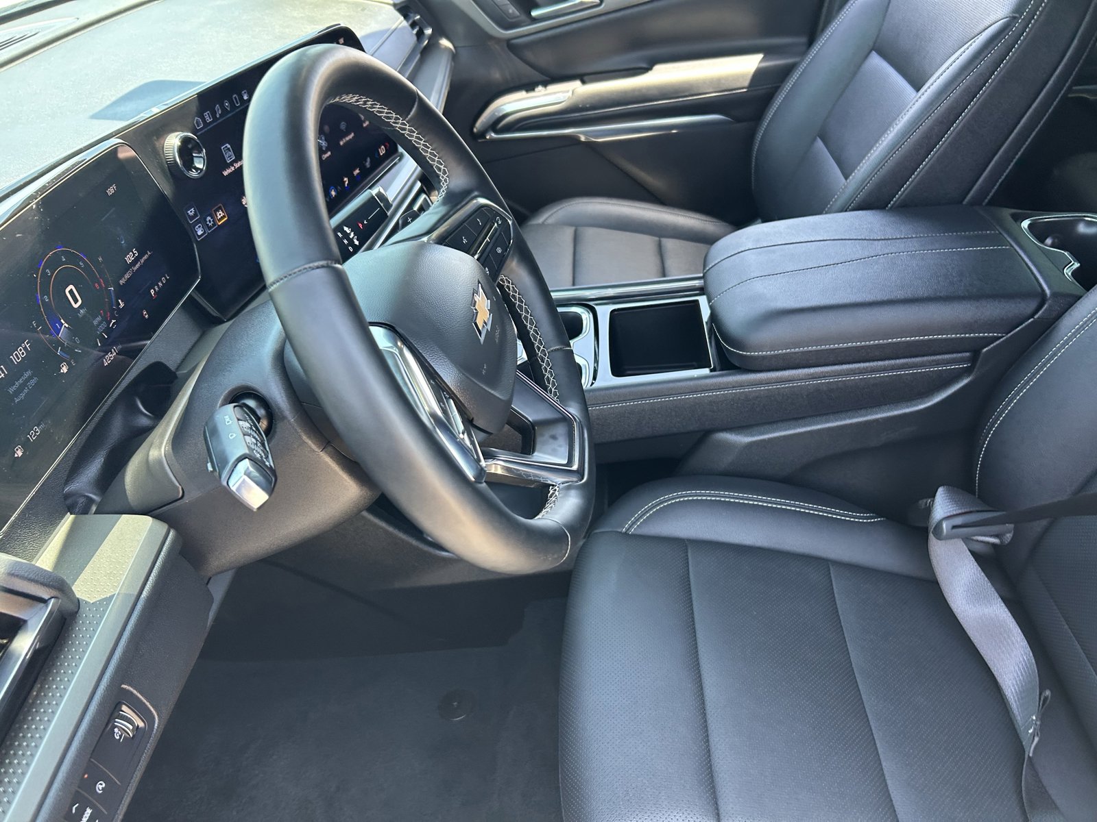 Certified 2025 Chevrolet Traverse LT FWD image 27