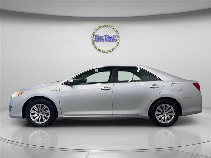 Used 2014 Toyota Camry LE FWD image 2