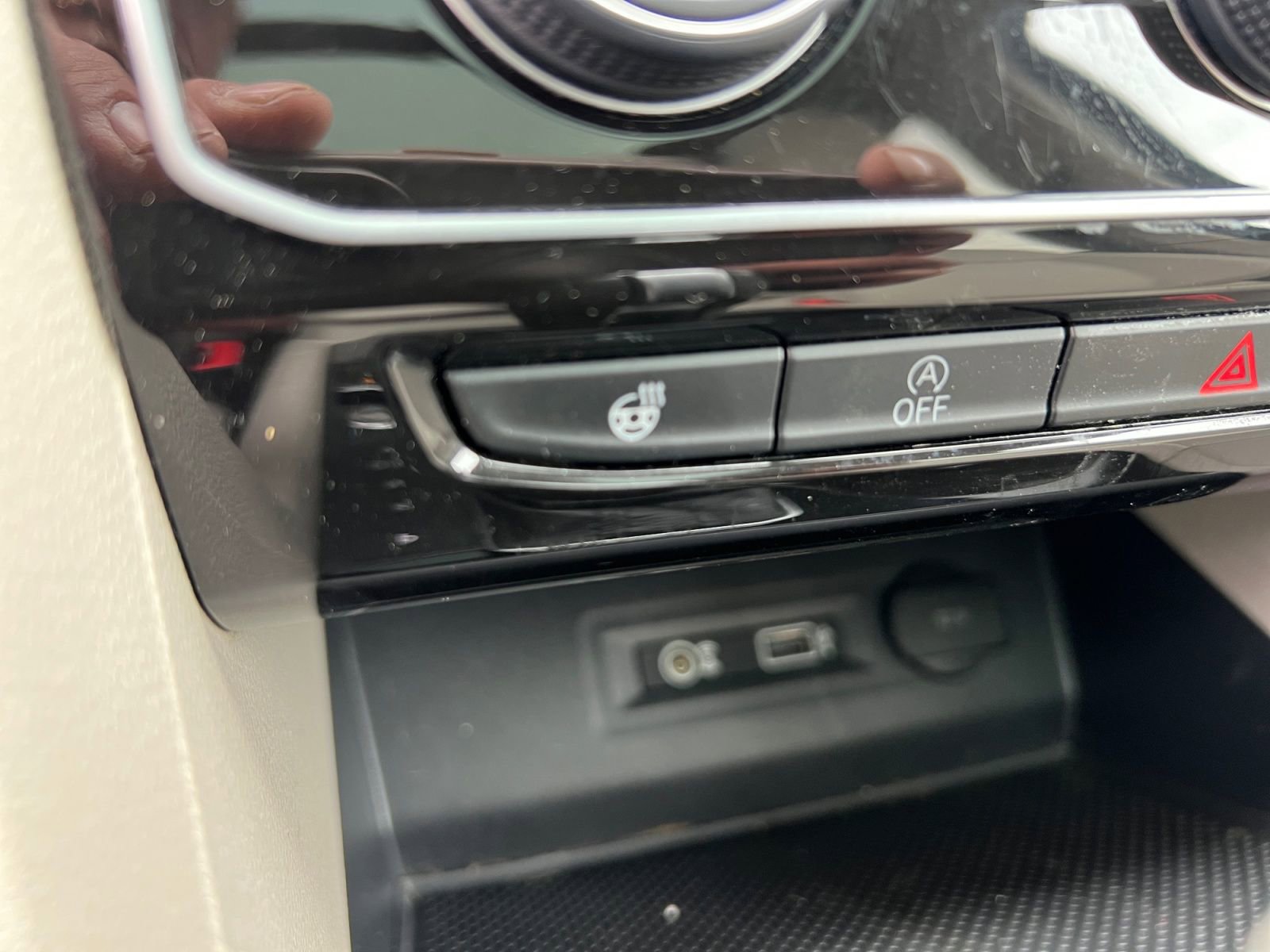 Used 2019 Volkswagen Atlas SEL R-Line image 27
