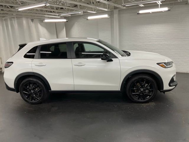 Certified 2025 Honda HR-V Sport image 6