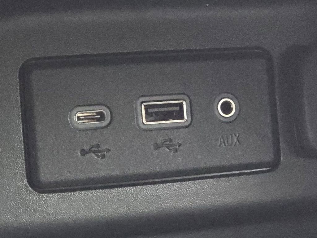 Used 2024 Chevrolet Equinox LT image 4