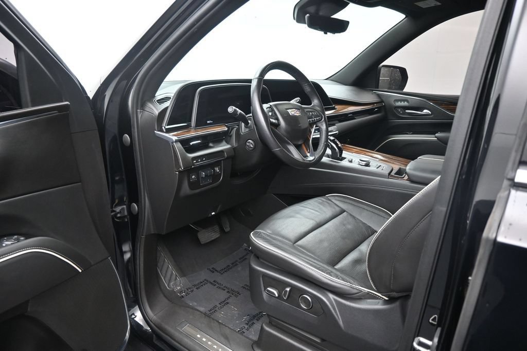 Used 2021 Cadillac Escalade ESV Premium Luxury w/ Driver Assist Tech Package RWD image 11