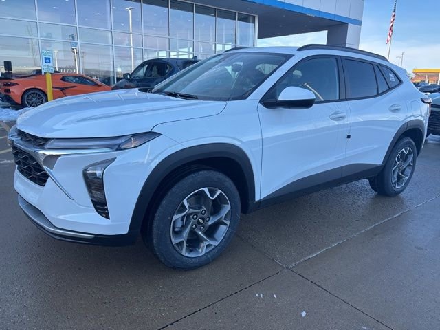 New 2026 Chevrolet Trax LT w/ Driver Confidence Package image 3