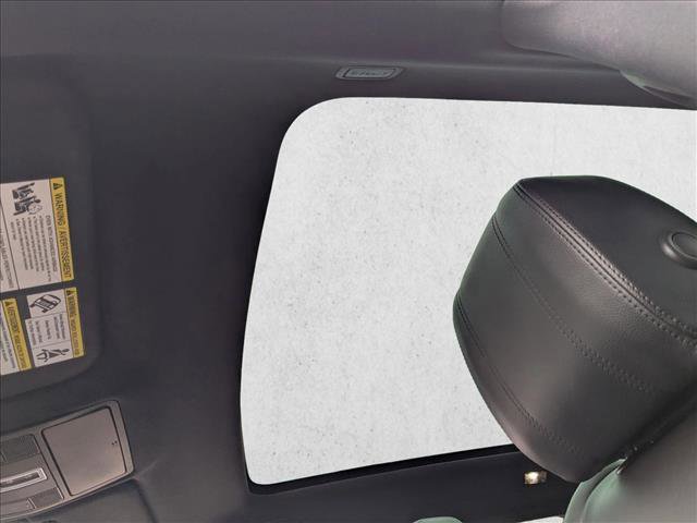 Used 2020 Land Rover Range Rover Evoque S image 16