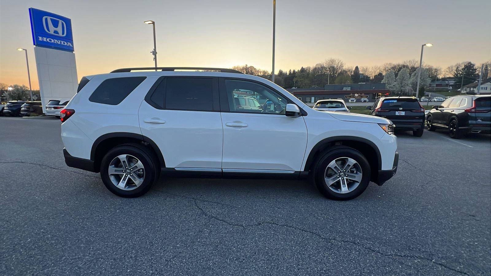 New 2026 Honda Pilot EX-L image 3