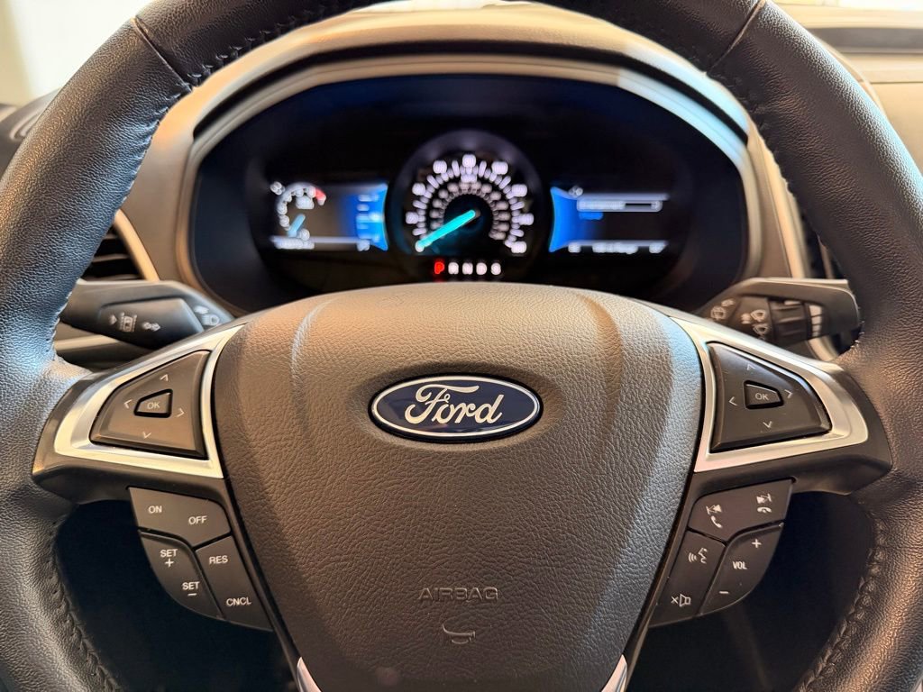 Used 2024 Ford Edge SEL image 11