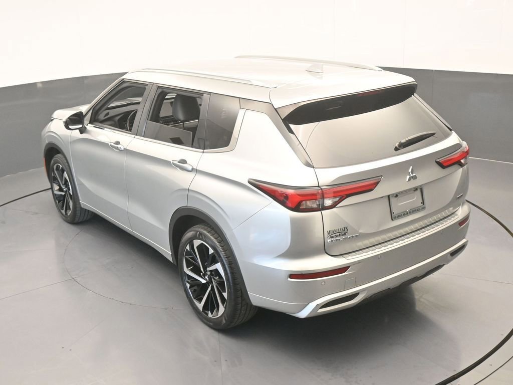 Used 2022 Mitsubishi Outlander SEL image 46