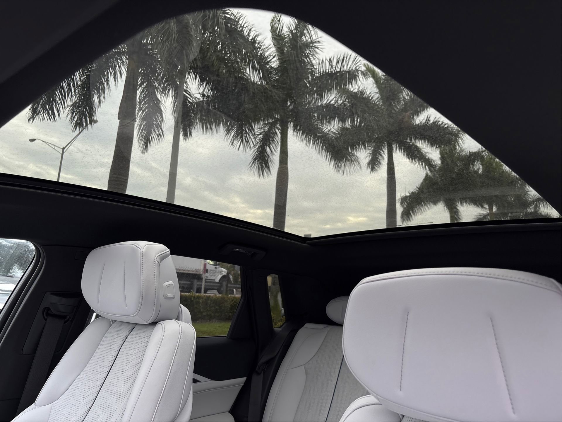 New 2026 Cadillac Lyriq Luxury image 32