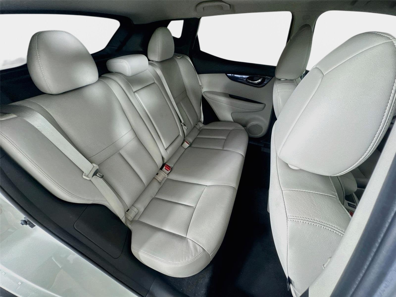 Certified 2018 Nissan Rogue Sport SL w/ SL Premium Package FWD image 28