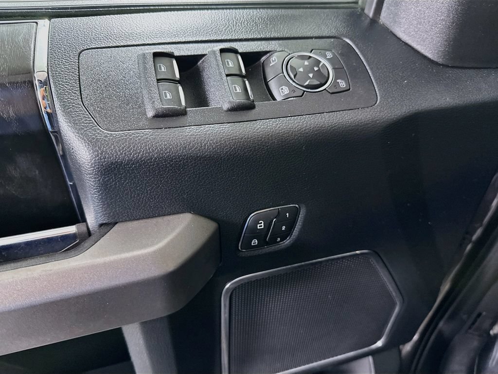Used 2020 Ford F150 Platinum w/ Equipment Group 701A Luxury AWD/4WD image 25