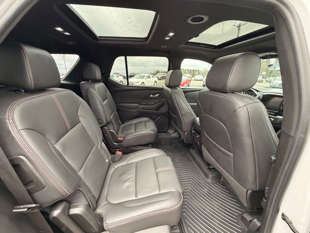 Used 2022 Chevrolet Traverse RS image 38
