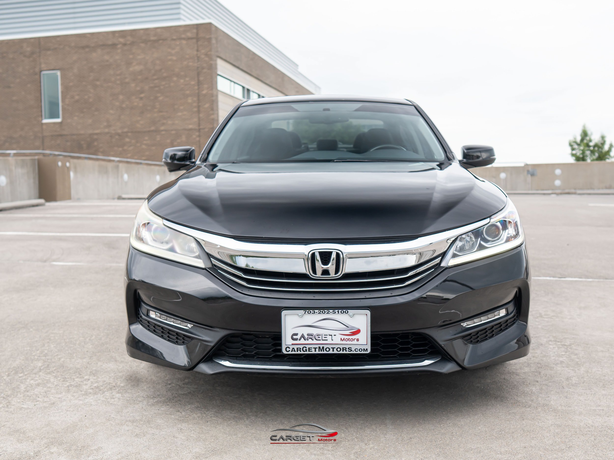 Used 2016 Honda Accord EX-L image 2