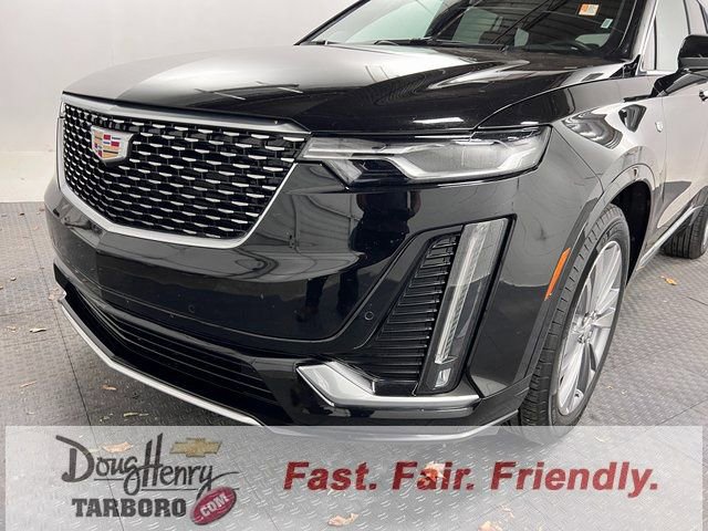 Used 2025 Cadillac XT6 Premium Luxury image 11