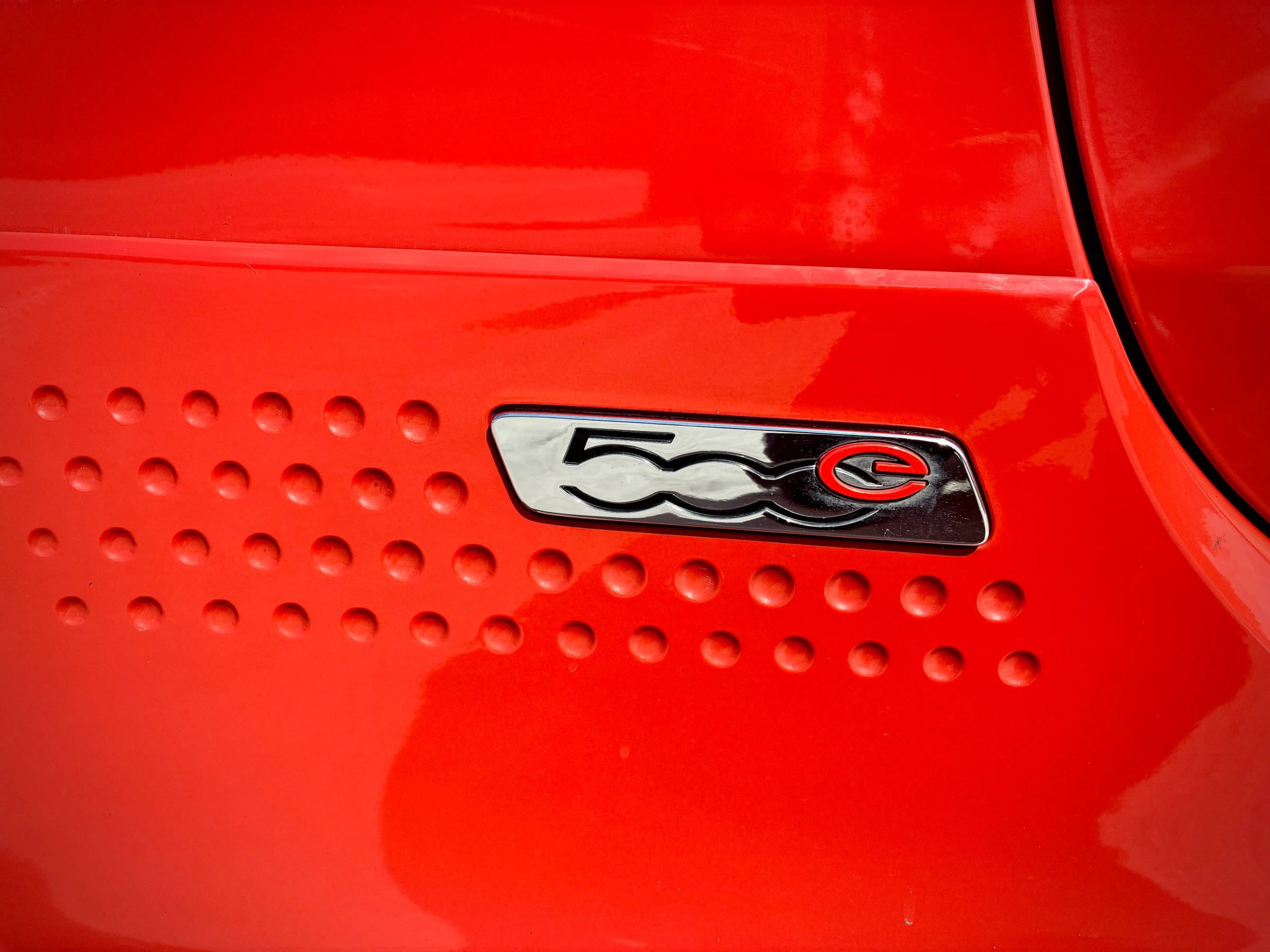 Used 2018 FIAT 500 e FWD image 23