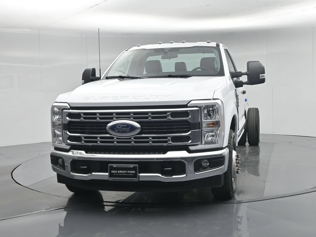 New 2026 Ford F350 XL w/ XL Chrome Package RWD image 47
