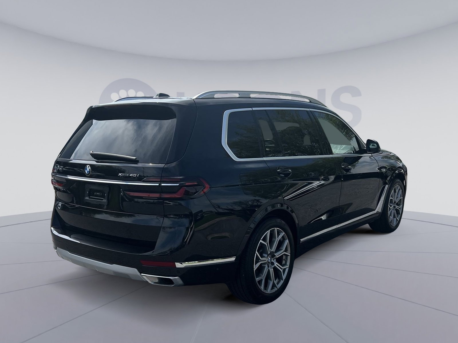 Used 2024 BMW X7 xDrive40i w/ Premium Package image 16