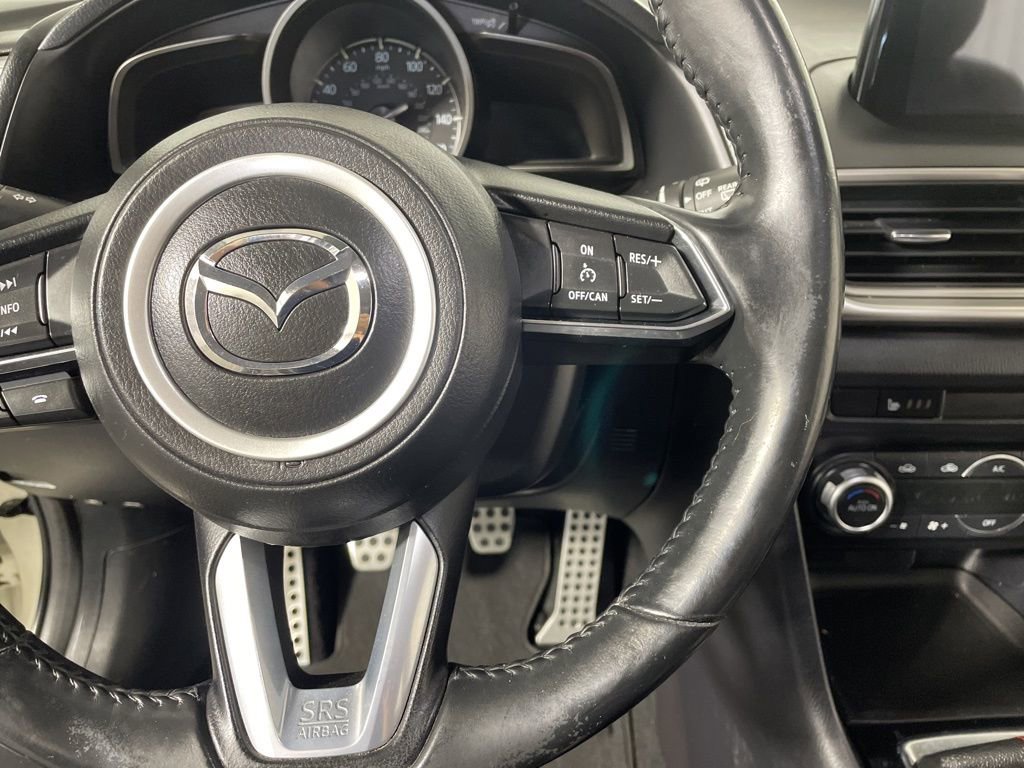 Used 2018 MAZDA MAZDA3 Touring image 12