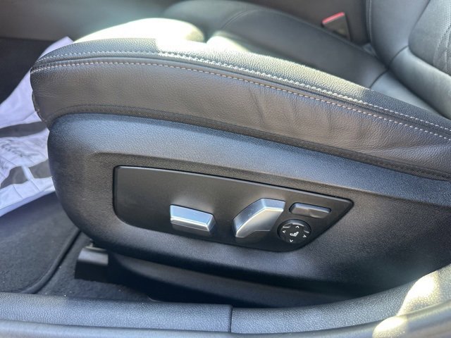 Used 2022 BMW 530i xDrive w/ Premium Package image 20