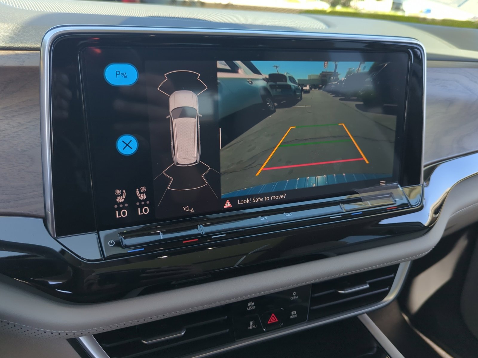 New 2026 Volkswagen Atlas SE FWD image 28