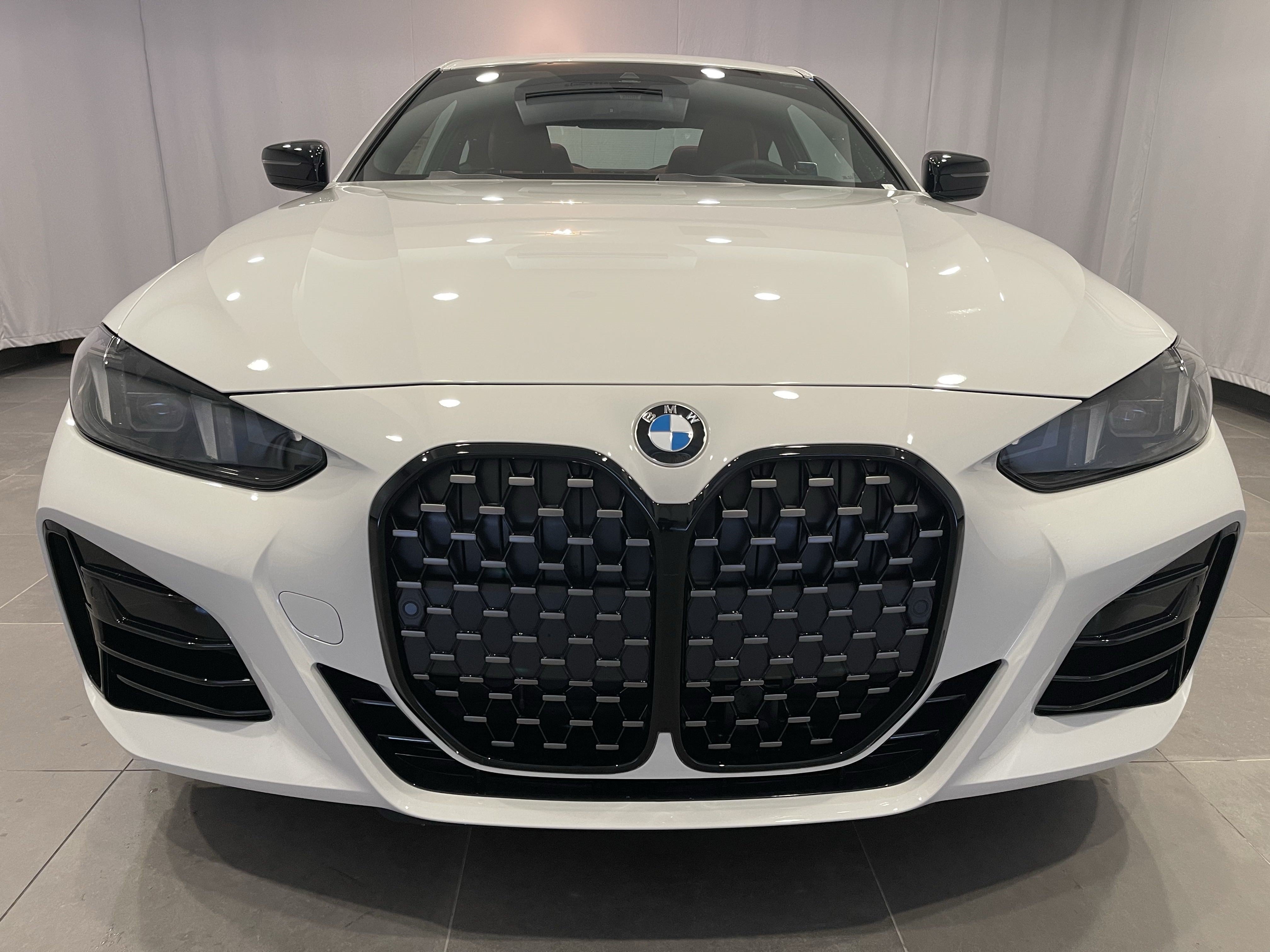 Used 2026 BMW 430i xDrive Coupe w/ M Sport Package AWD/4WD image 2