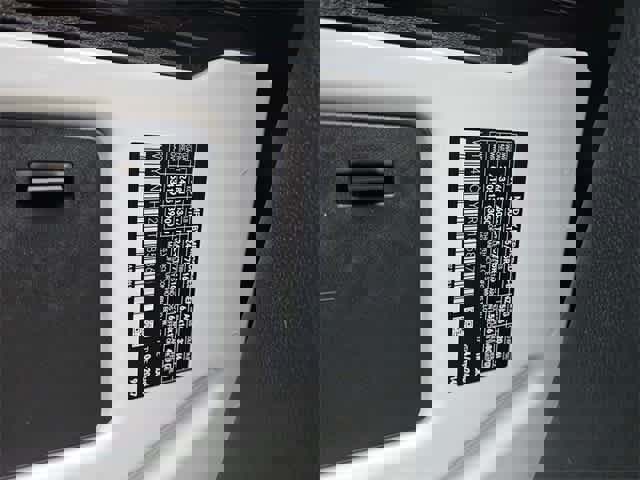 Used 2024 Mercedes-Benz Sprinter 2500 w/ Acoustic Package image 27