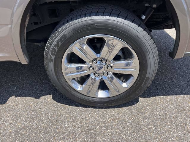 Used 2019 Ford F150 Lariat RWD image 6