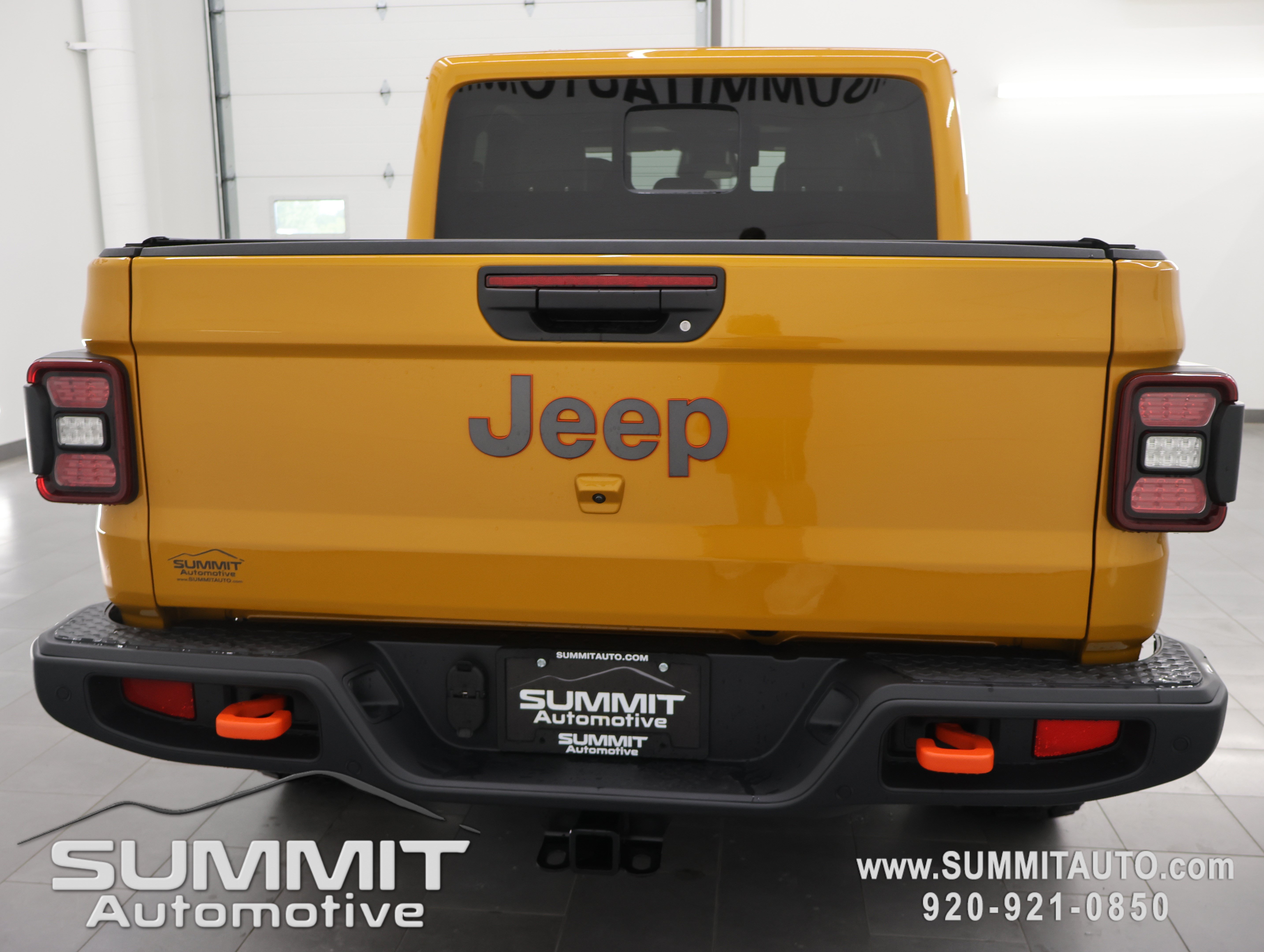 New 2026 Jeep Gladiator Mojave w/ Safety Group AWD/4WD image 28