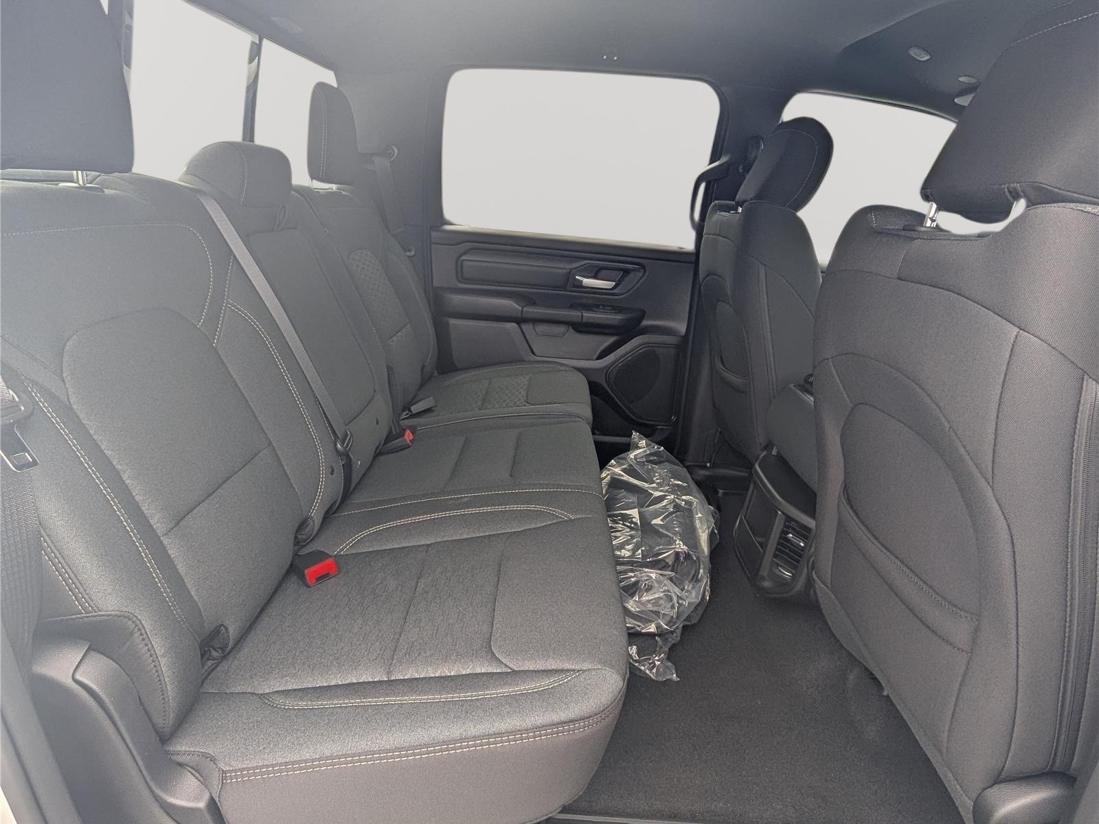 New 2026 RAM 1500 Express AWD/4WD image 9