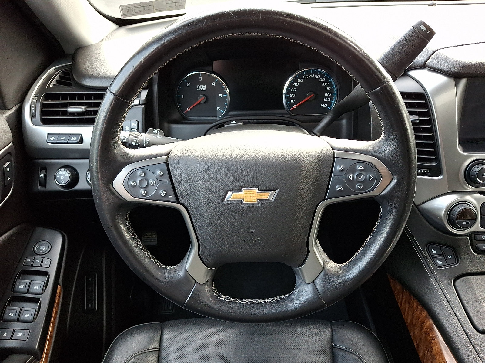 Used 2020 Chevrolet Suburban Premier AWD/4WD image 22