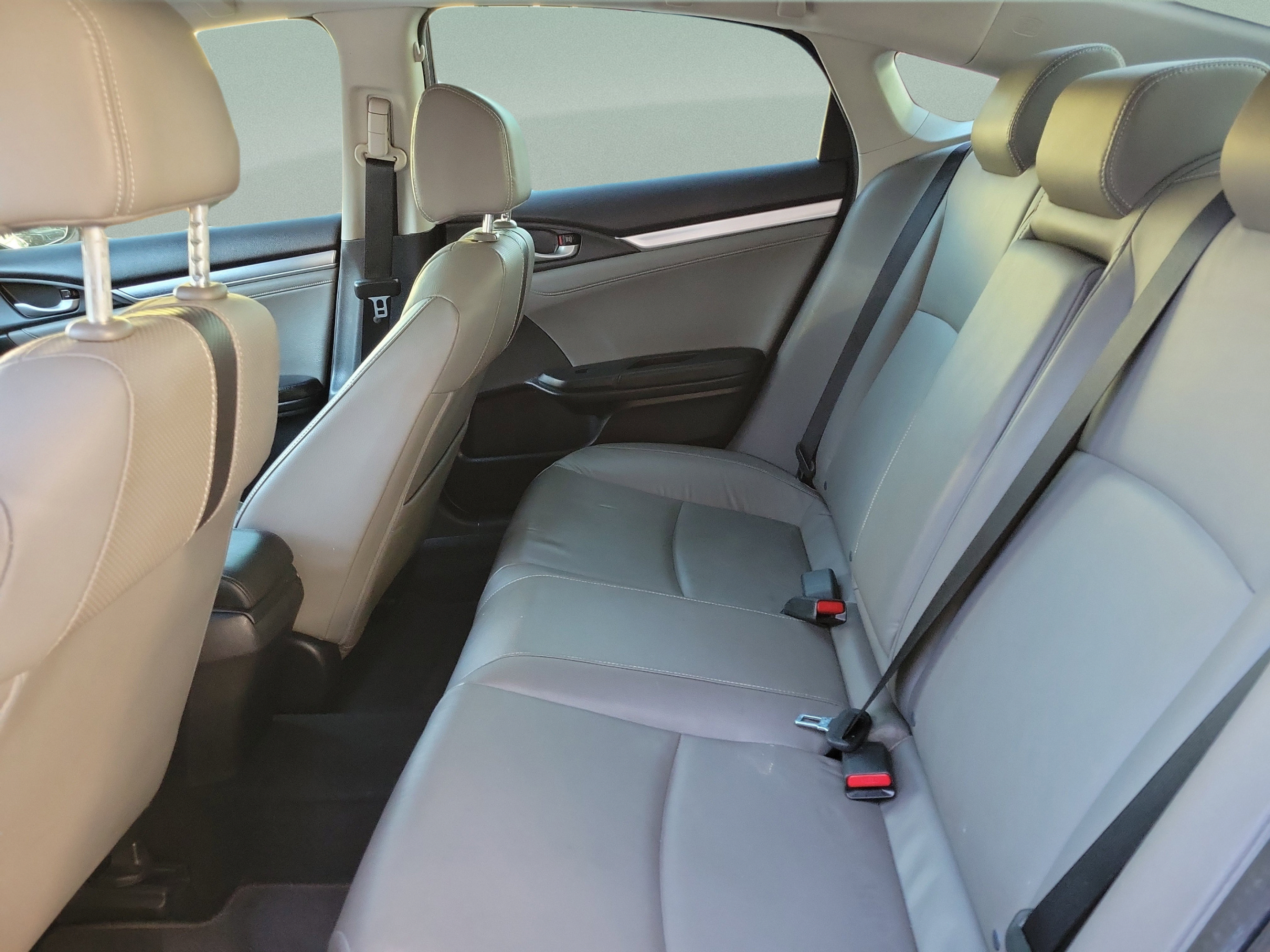 Used 2018 Honda Civic EX-L image 7