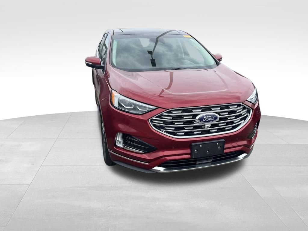 Used 2019 Ford Edge Titanium w/ Equipment Group 301A FWD image 13