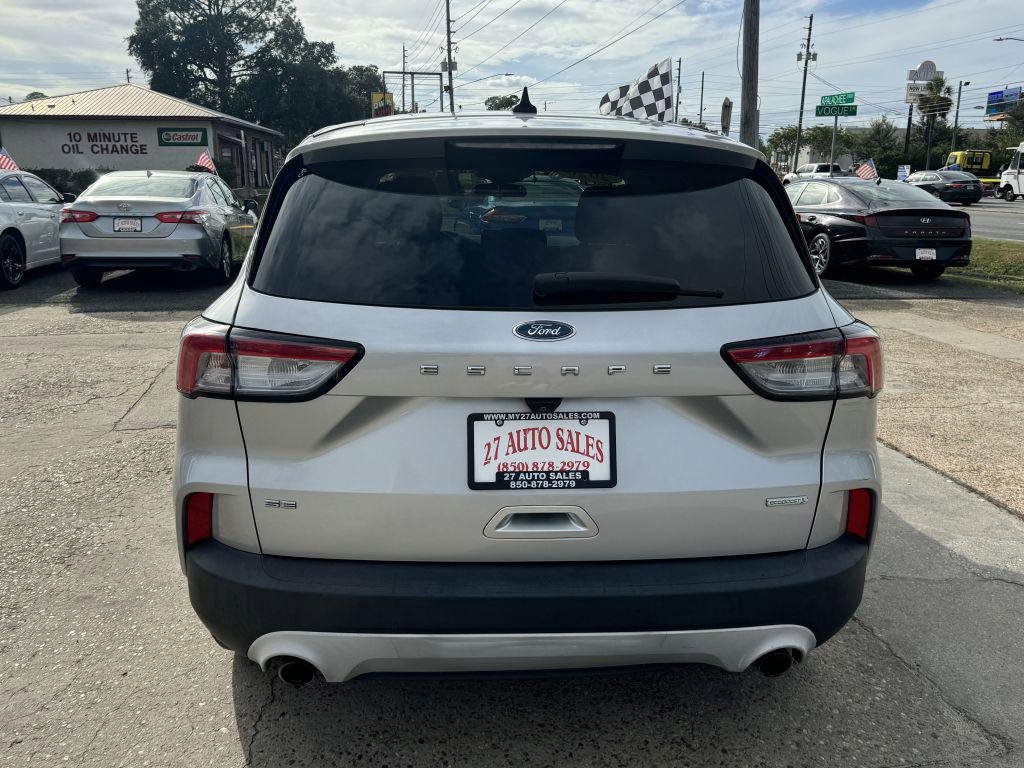 Used 2020 Ford Escape SE image 6
