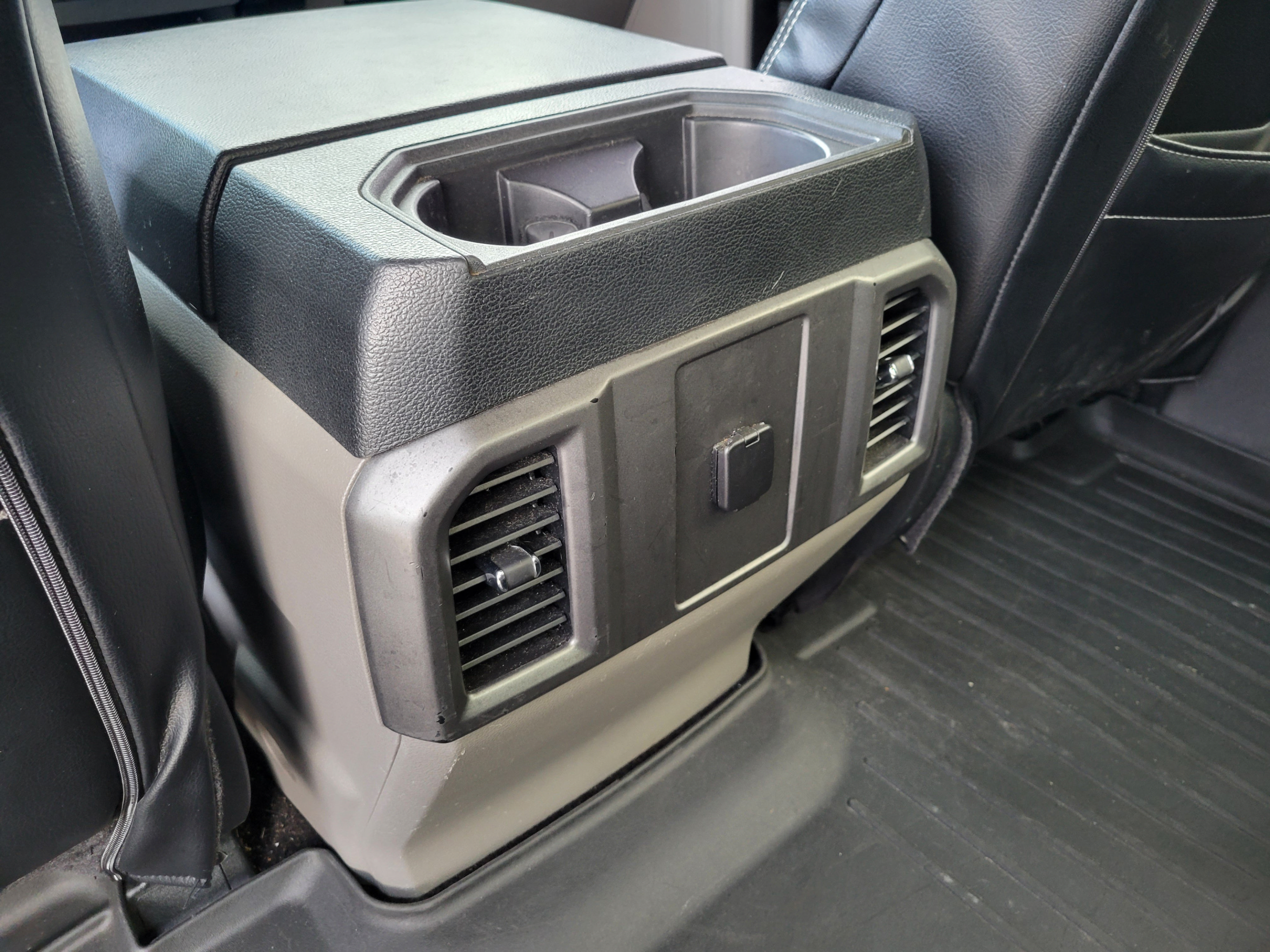 Used 2015 Ford F150 XLT RWD image 14